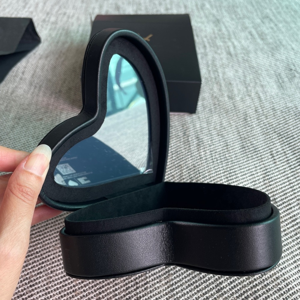 Yves Saint Laurent Black Heart Vanity Box - Picture 7 of 12